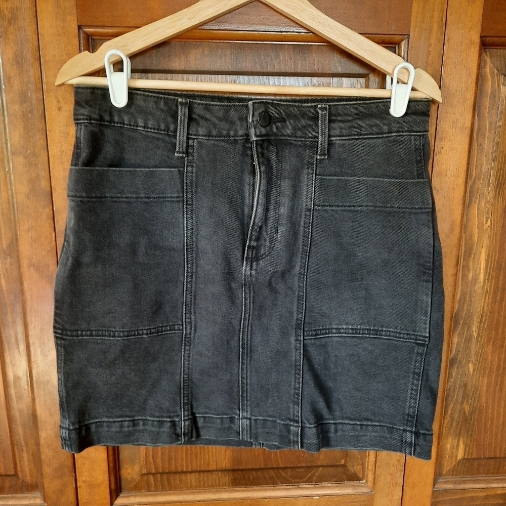 Old Navy High-Waisted Utility Pocket Black Jack Denim Jean Skirt Size 4
